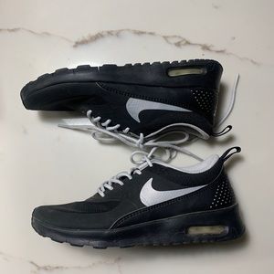 Nike Air Max Black Metallic Grey Thea Sneakers